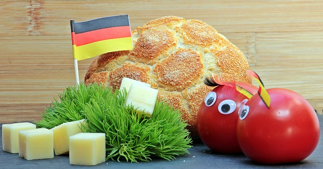 世体：内马尔一次支撑失误后接受处理，问题不大但引发了担忧